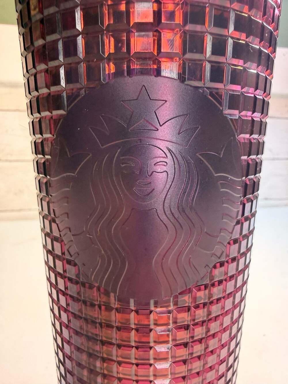Starbucks 2020 Holiday Plum Berry‎ Iridescent Grid Disco Venti Tumbler 24oz
